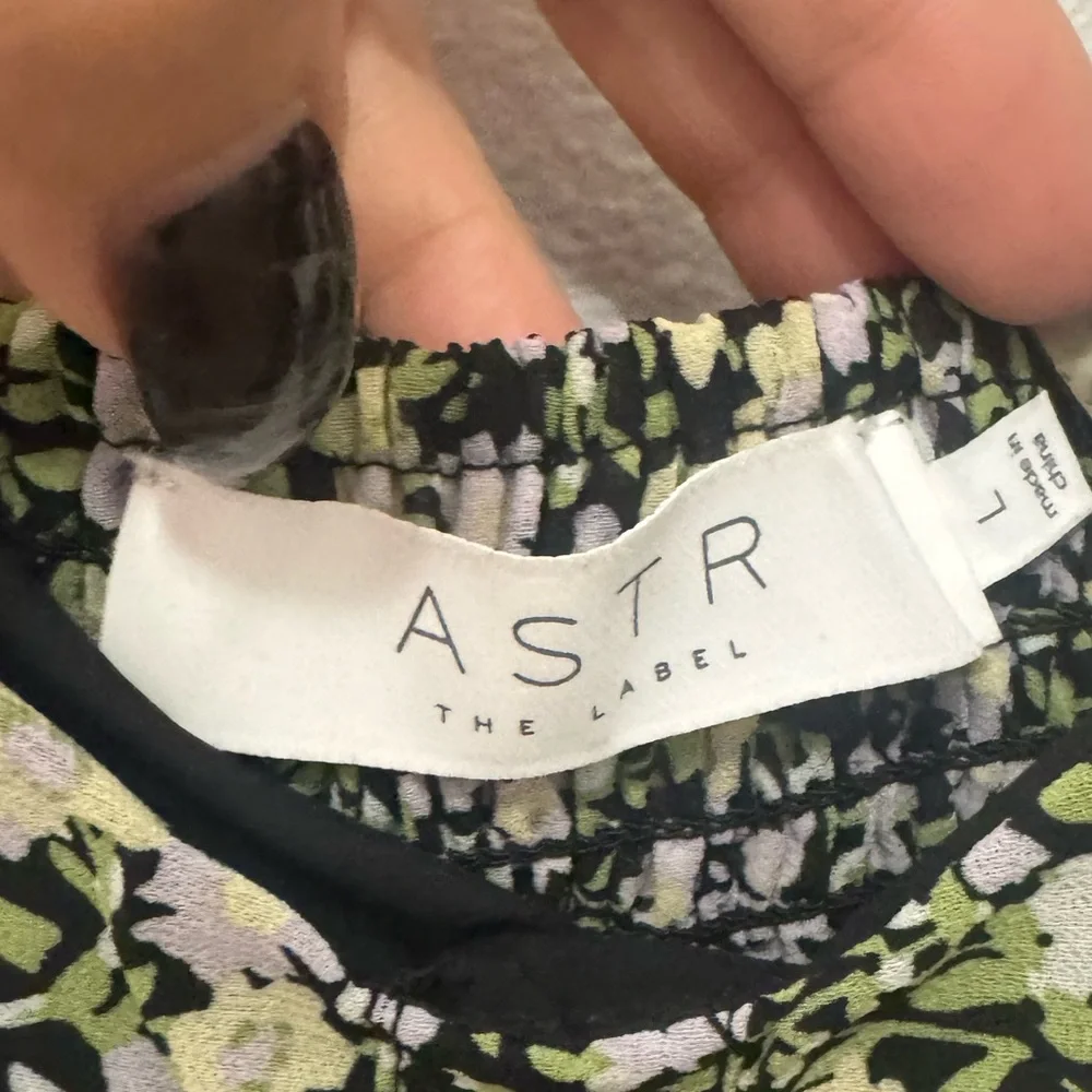 NWOT Astr Green Floral Mini Dress - Picture 8 of 9